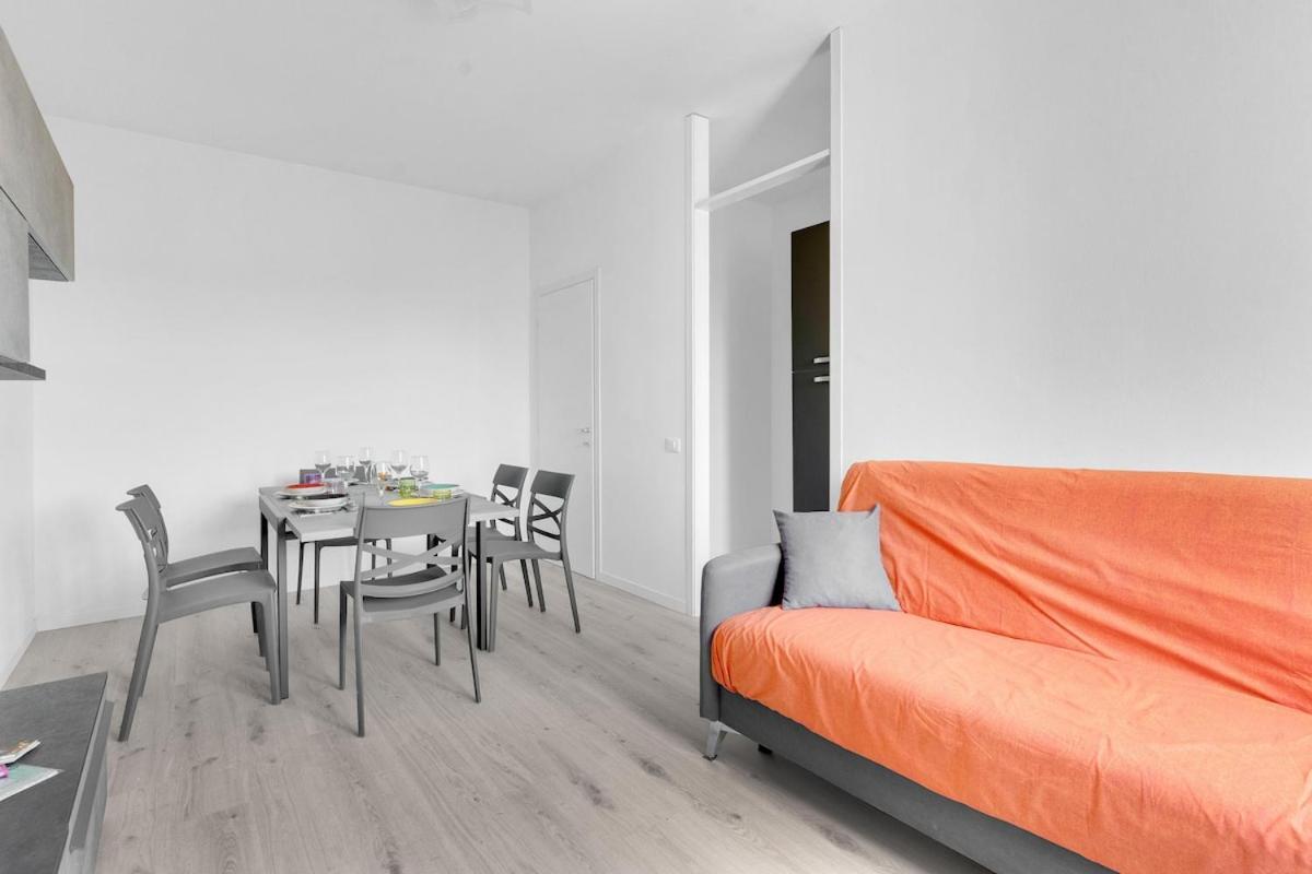 Apartment Metro M2 Famagosta-appartamento X5-self Check-in Mailand