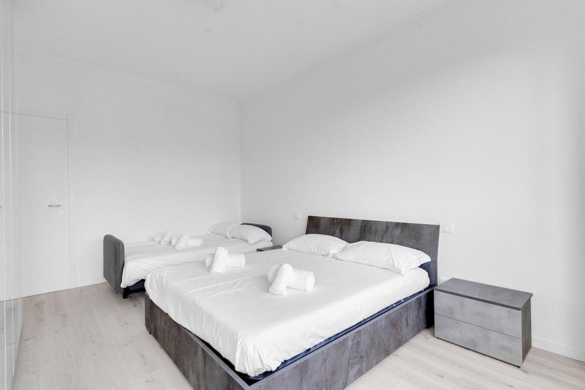 Metro M2 Famagosta-appartamento X5-self Check-in * Mailand